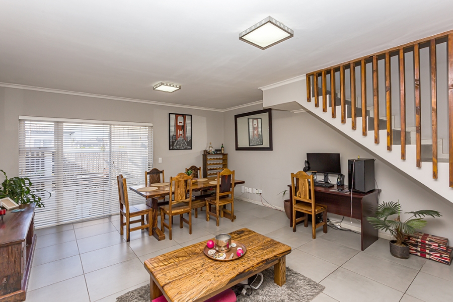 2 Bedroom Property for Sale in Parklands North Western Cape